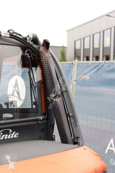 Chariot élévateur Linde D-02