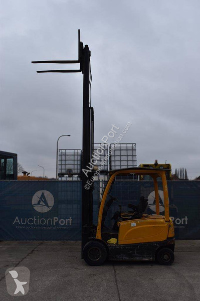 Teleskopický manipulátor Hyster -717