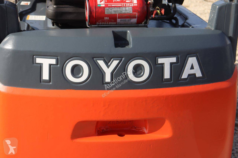 Wózek podnośnikowy Toyota 8FBE18T