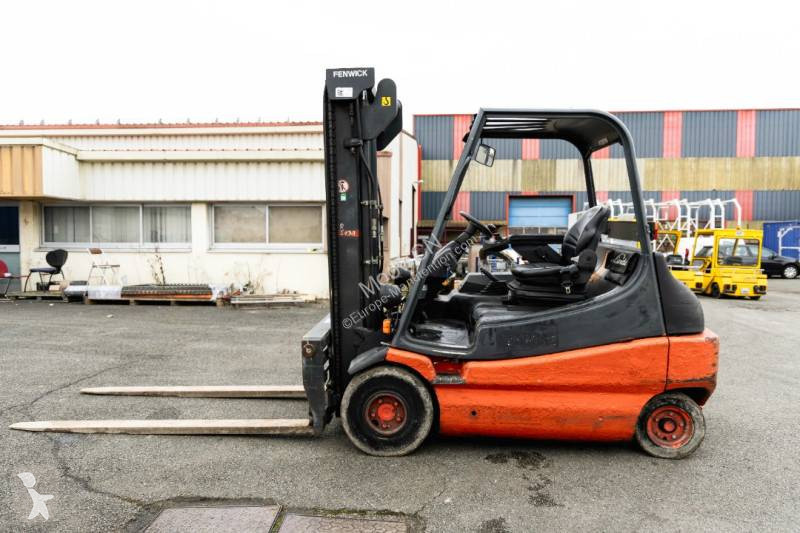 Chariot élévateur Fenwick-Linde E30-02