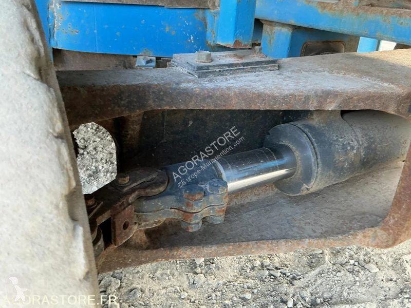رافعة شوكية Nissan UD02A25PQ - 3F550
