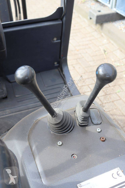 Stivuitor Linde R16T
