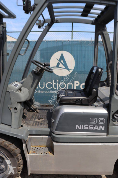 Carretilla elevadora Nissan 30