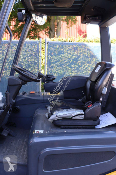 Carretilla elevadora Jungheinrich 425s