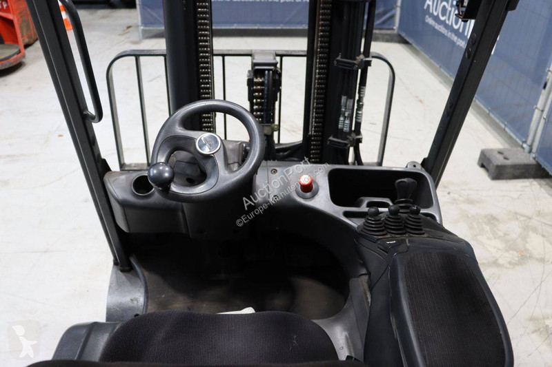 Chariot élévateur Linde E30L-01