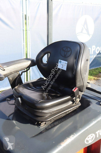 Wózek podnośnikowy Toyota