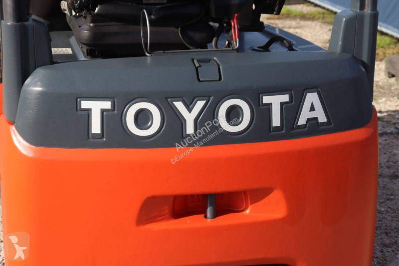 Wózek podnośnikowy Toyota 8FBE18T