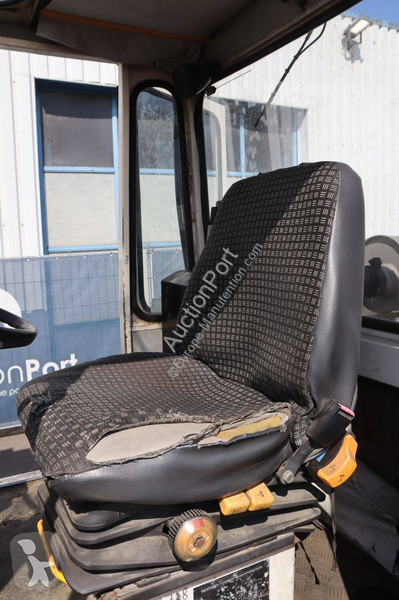 Chariot élévateur Svetruck 860 28