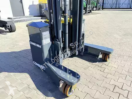Кар Combilift