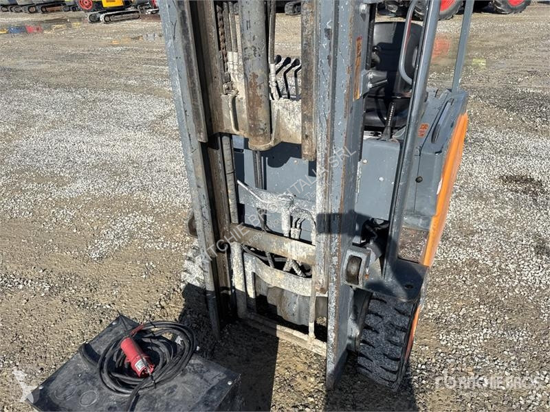 可升降式叉车  Eurocosmec CPD25F8 2500 kg Electric...