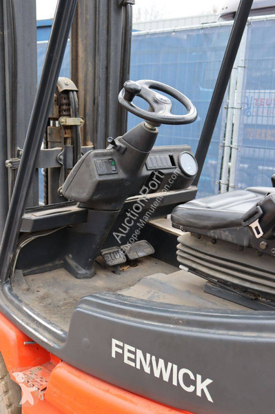 Carretilla elevadora Linde E30-01