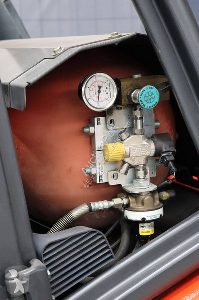 Chariot élévateur Linde CNG-02