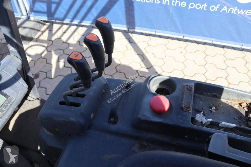 Empilhador elevador Doosan B15T-5