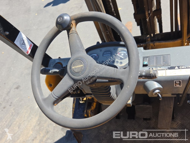 رافعة شوكية Hyundai HDF30-5
