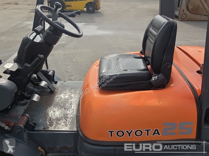 Навантажувач вилковий Toyota 6FDF25