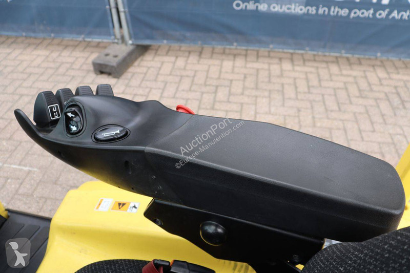 Навантажувач вилковий Hyster MWB