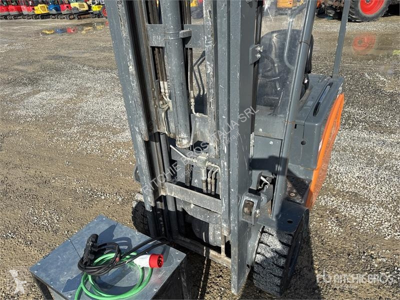 可升降式叉车  Eurocosmec CPD25F8 2500 kg Electric...