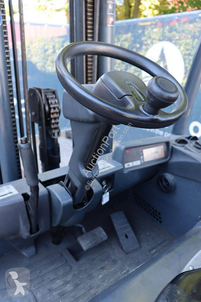 Chariot élévateur Jungheinrich 425s