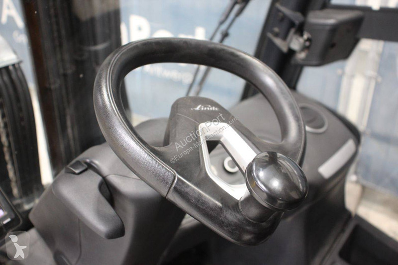 Chariot élévateur Linde 01