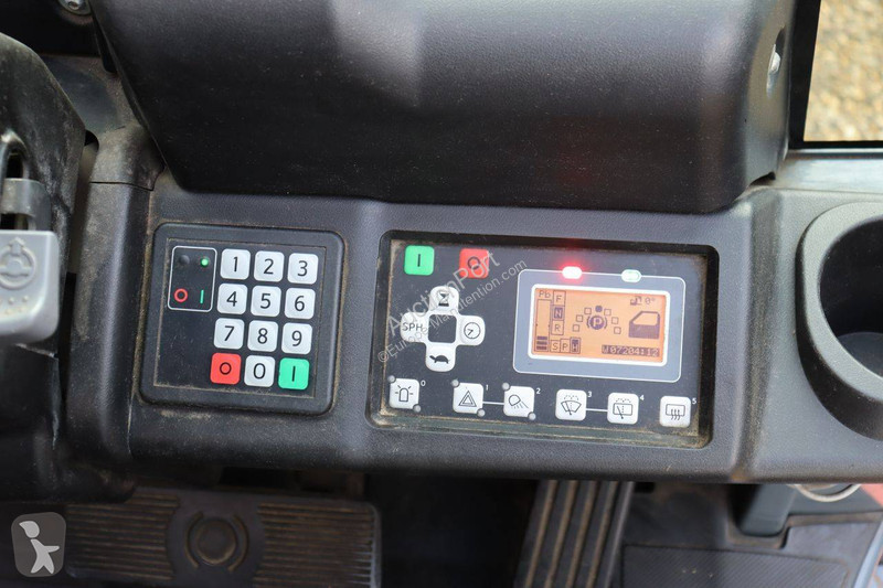 Empilhador elevador Toyota 8FBE16T