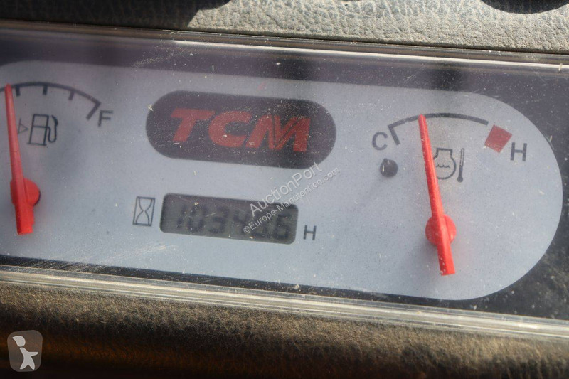 رافعة شوكية TCM FHD25T3