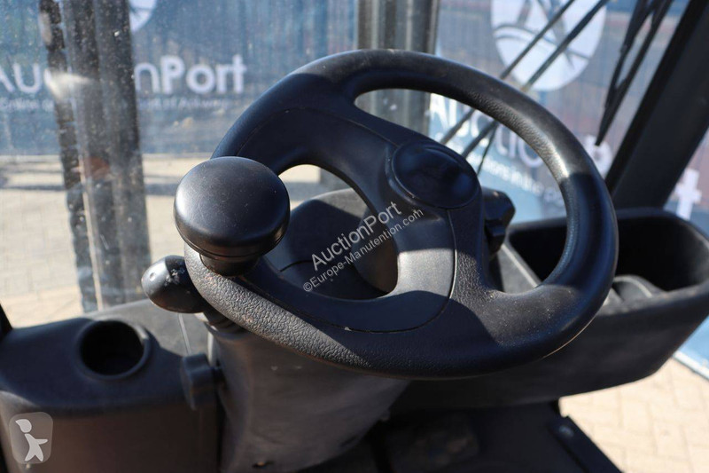 Vysokozdvižný vozík Linde D-01
