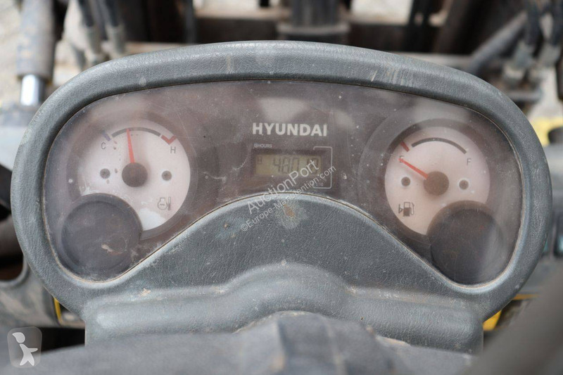 Hyundai 33L-7A Forklift