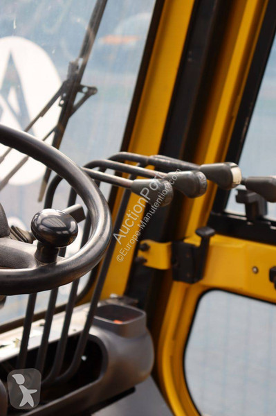 Chariot élévateur Komatsu FG401-7