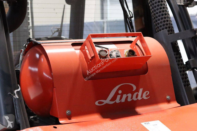 Chariot élévateur Linde T-02