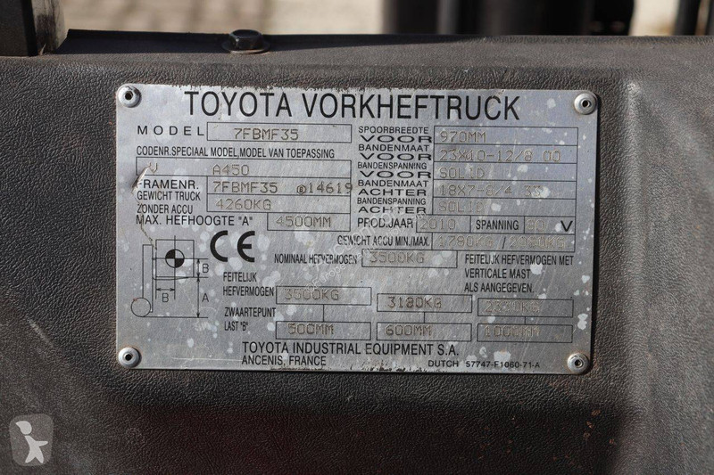 Wózek podnośnikowy Toyota