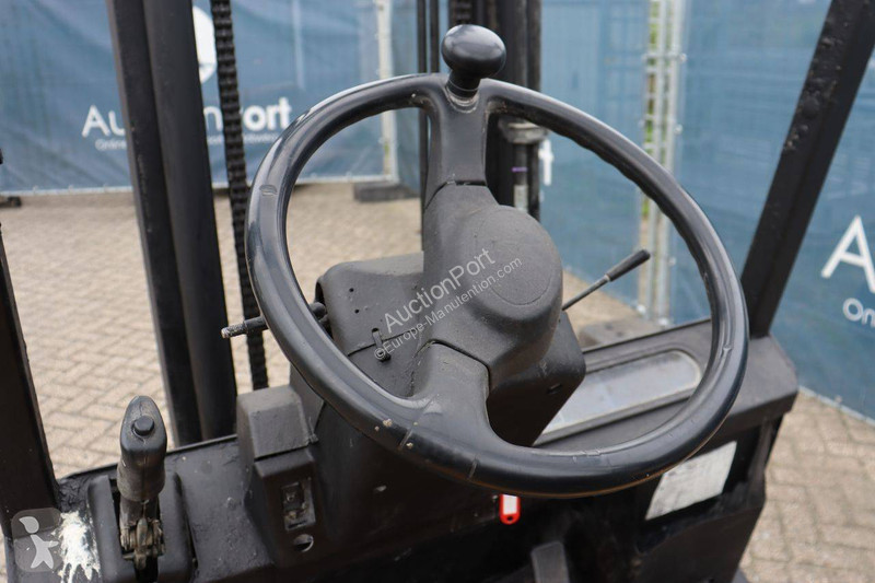 Chariot élévateur Yale GLP16AFV2775