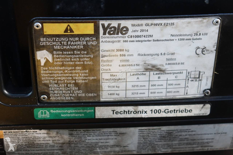 Teleskopický manipulátor Yale