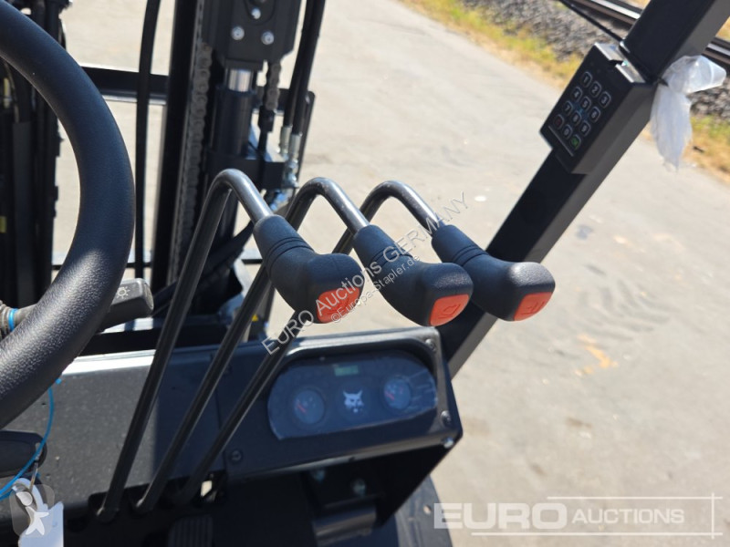 Chariot élévateur Bobcat D30NXE