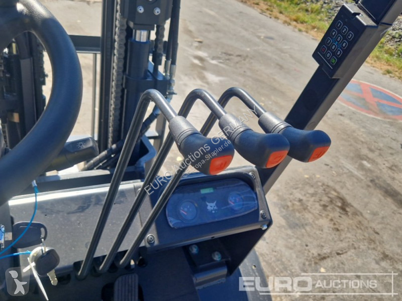 Bobcat D30NXE Forklift