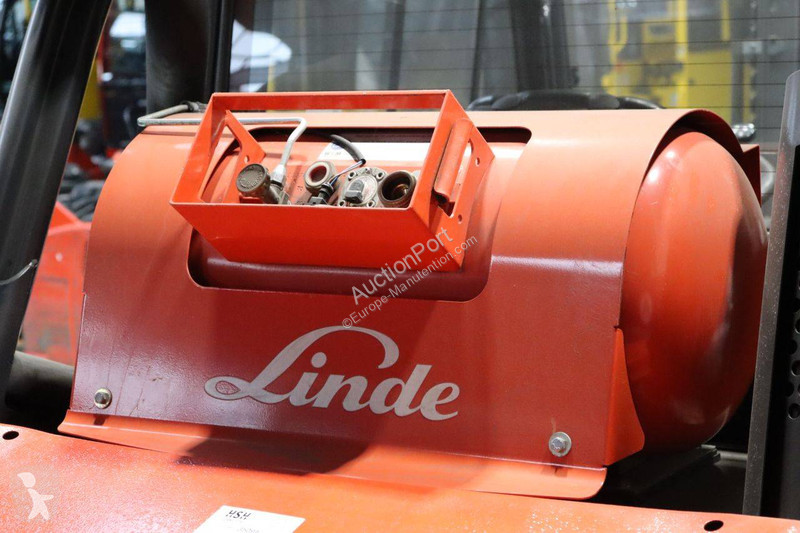 Chariot élévateur Linde T-02