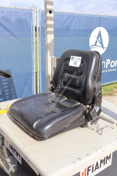Wózek podnośnikowy Komatsu FB14-5
