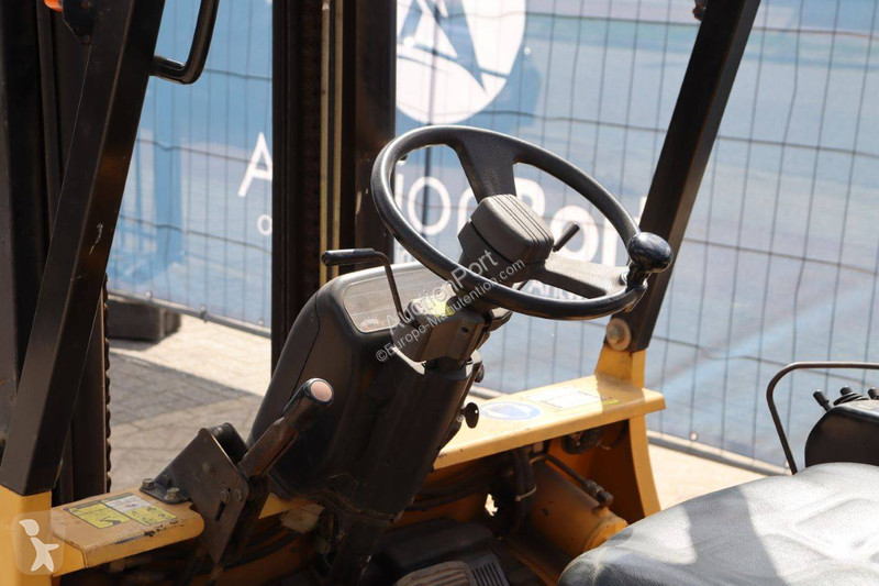 Carretilla elevadora Caterpillar DP30