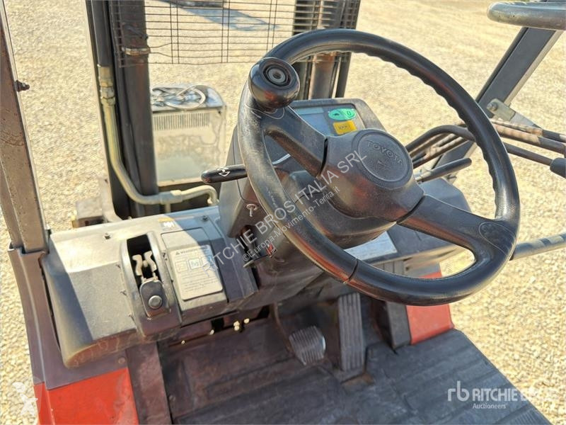 Empilhador elevador Toyota 7FBH25