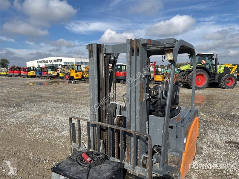 可升降式叉车  Eurocosmec CPD25F8 2500 kg Electric...