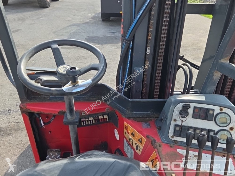Chariot élévateur Moffett M4 25.3