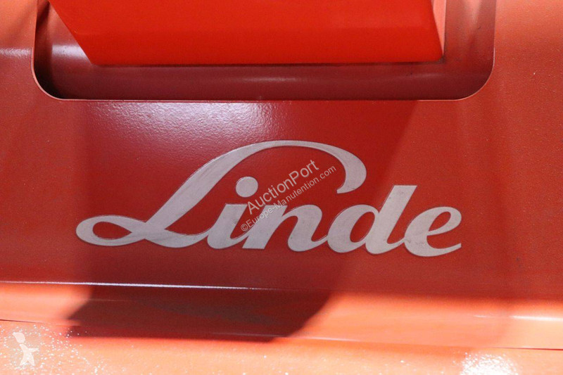 Chariot élévateur Linde T-02