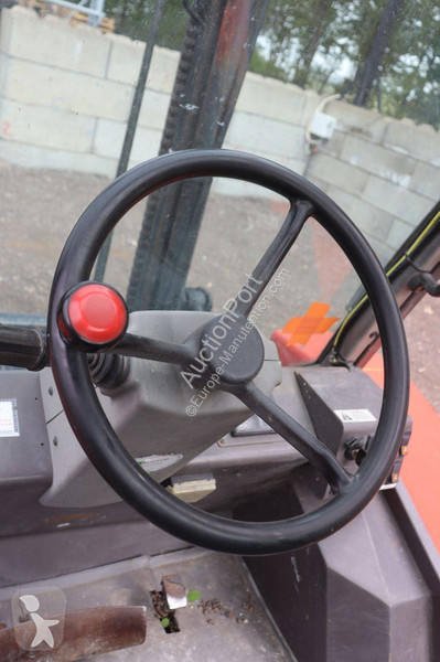 رافعة شوكية Manitou MC 30