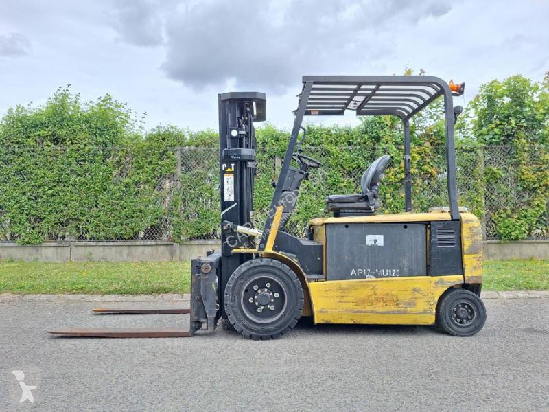 Stivuitor Caterpillar EP30K