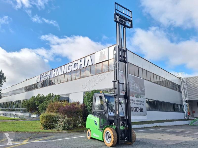 Teleskopický manipulátor Hangcha AE30-I