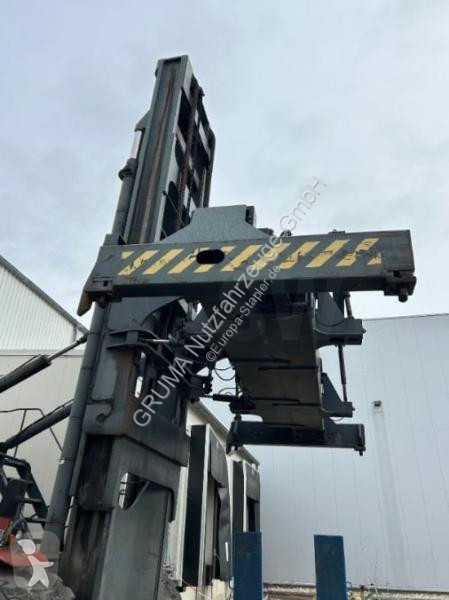 Teleskopický manipulátor Linde 400/4 356