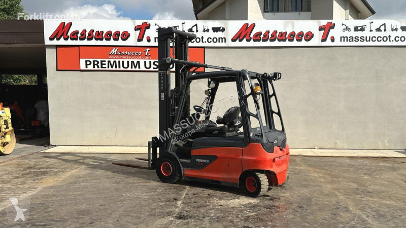 Teleskopický manipulátor Linde E30L