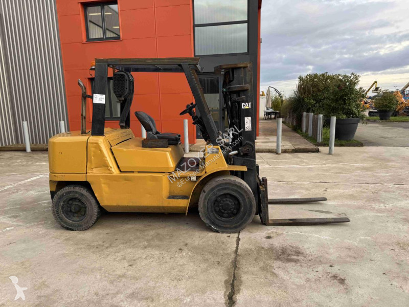 Caterpillar DP40KL Gabelstapler