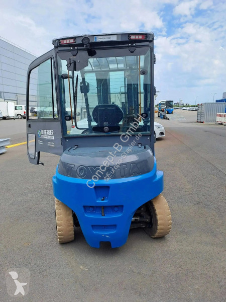 Carrello elevatore Toyota 8FBMT50 - FSW 5000
