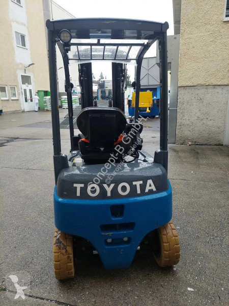 Teleskopický manipulátor Toyota 8FBM20T - FSW 4700