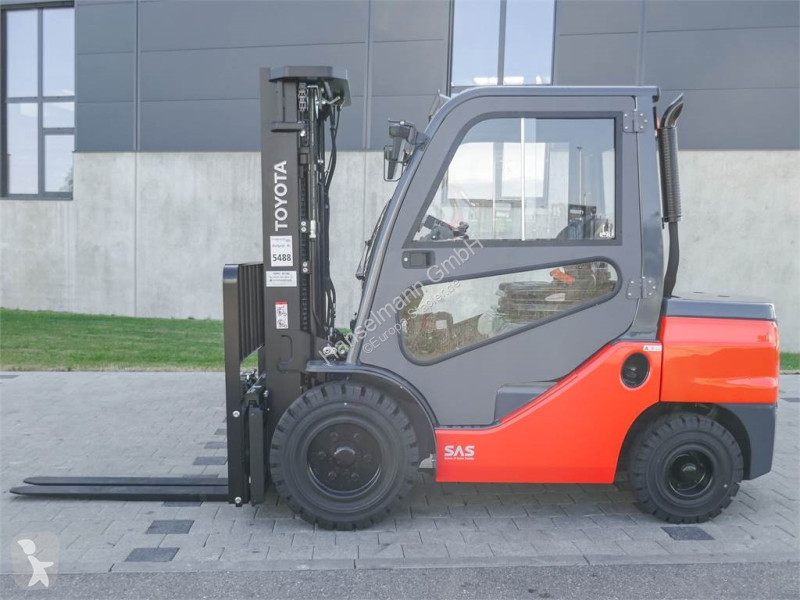 رافعة شوكية Toyota 52-8FDJF35